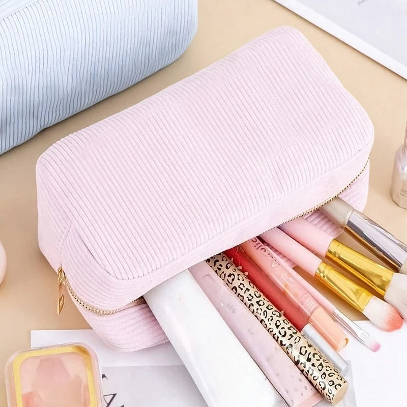 Trousse maquillage et accessoires velours